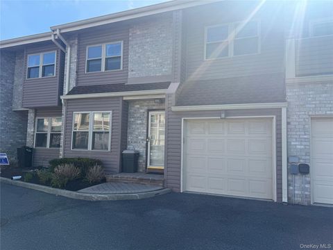 2840 Nicole Court Oceanside NY 11572