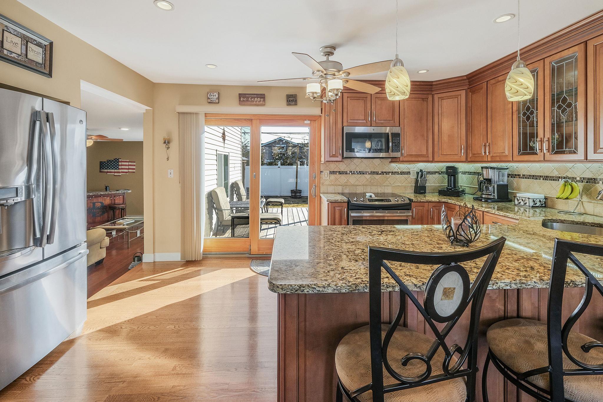 72 Lois Court, East Meadow, New York image 6