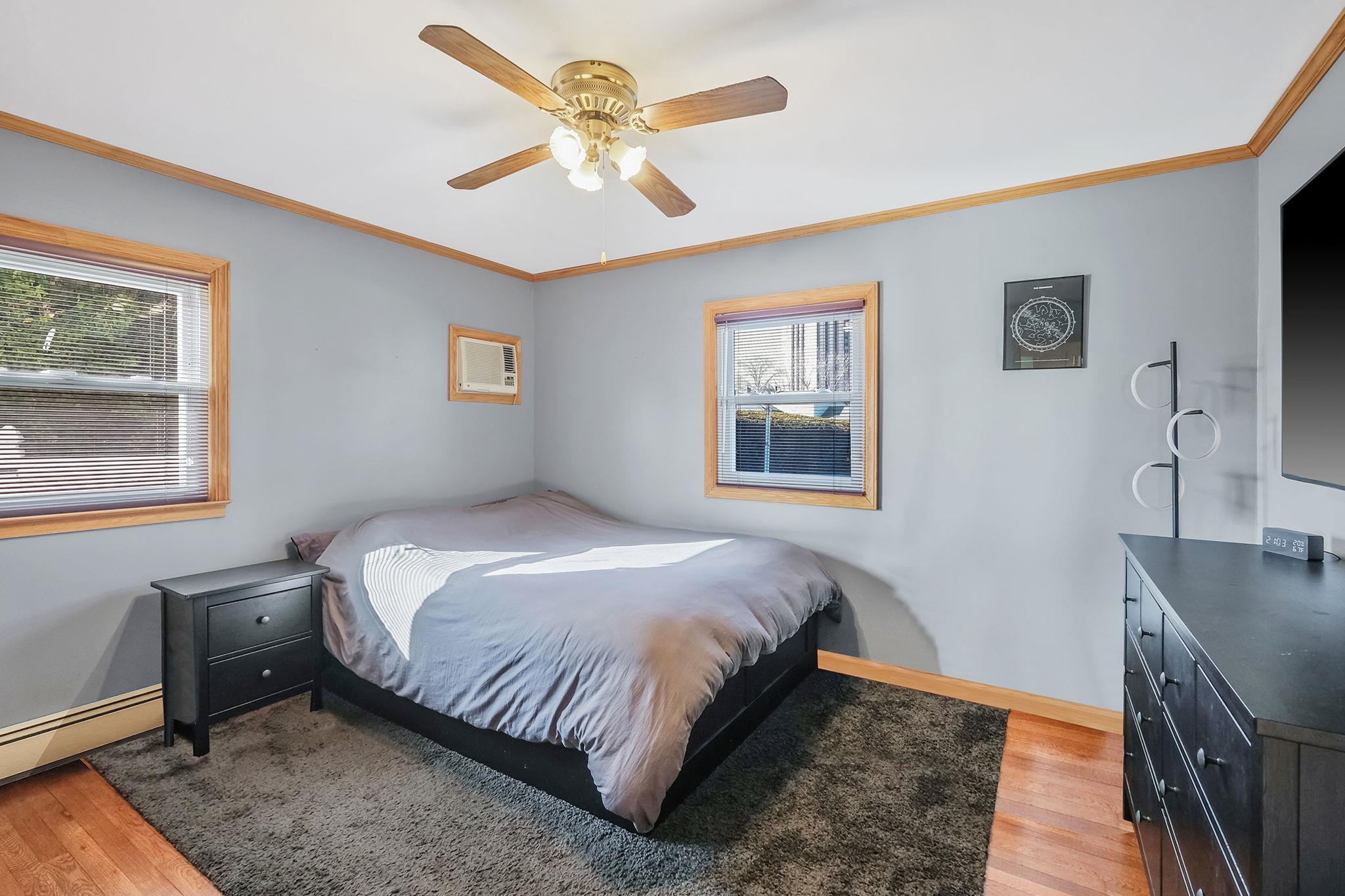 72 Lois Court, East Meadow, New York image 15