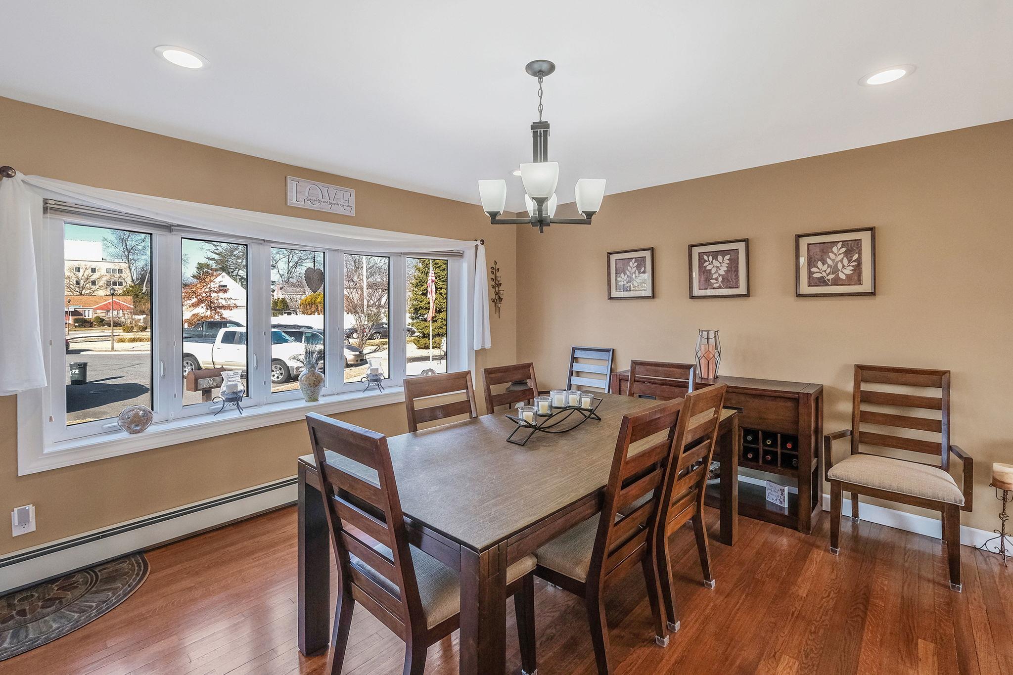 72 Lois Court, East Meadow, New York image 5