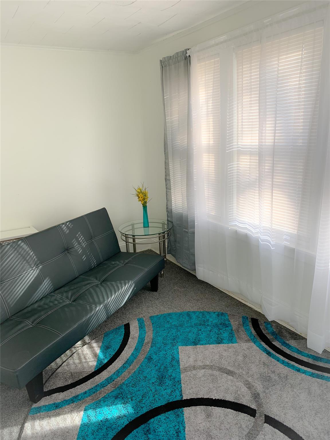 143 Avenue 1Fl, Rosedale, Queens, NY - 2 Bedrooms  
1 Bathrooms  
5 Rooms - 