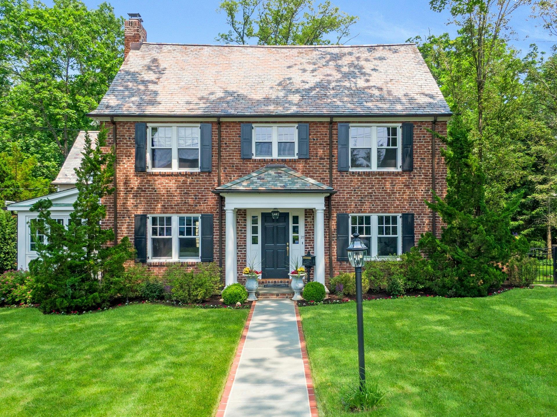 Property for Sale at Fairview Road, Scarsdale, New York - Bedrooms: 6 
Bathrooms: 7 
Rooms: 14  - $3,650,000