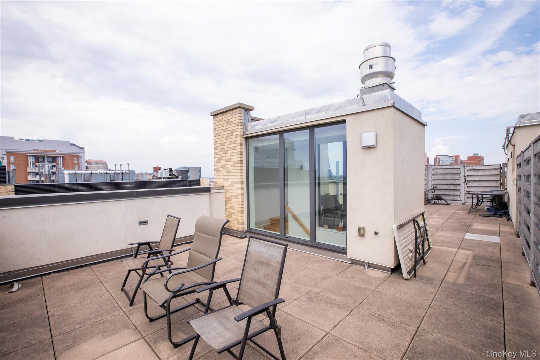 39-16 Prince Street PhB