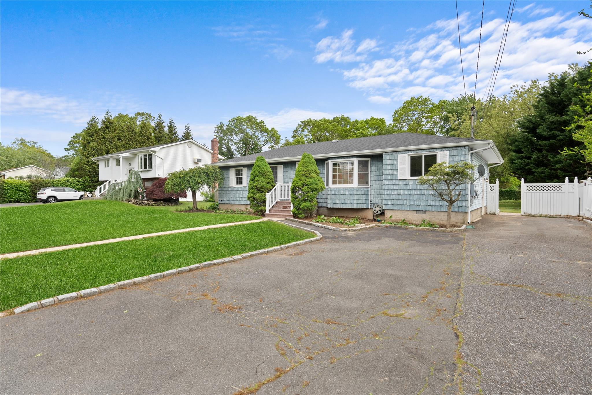 146 Geneva Street, Bay Shore, New York image 22