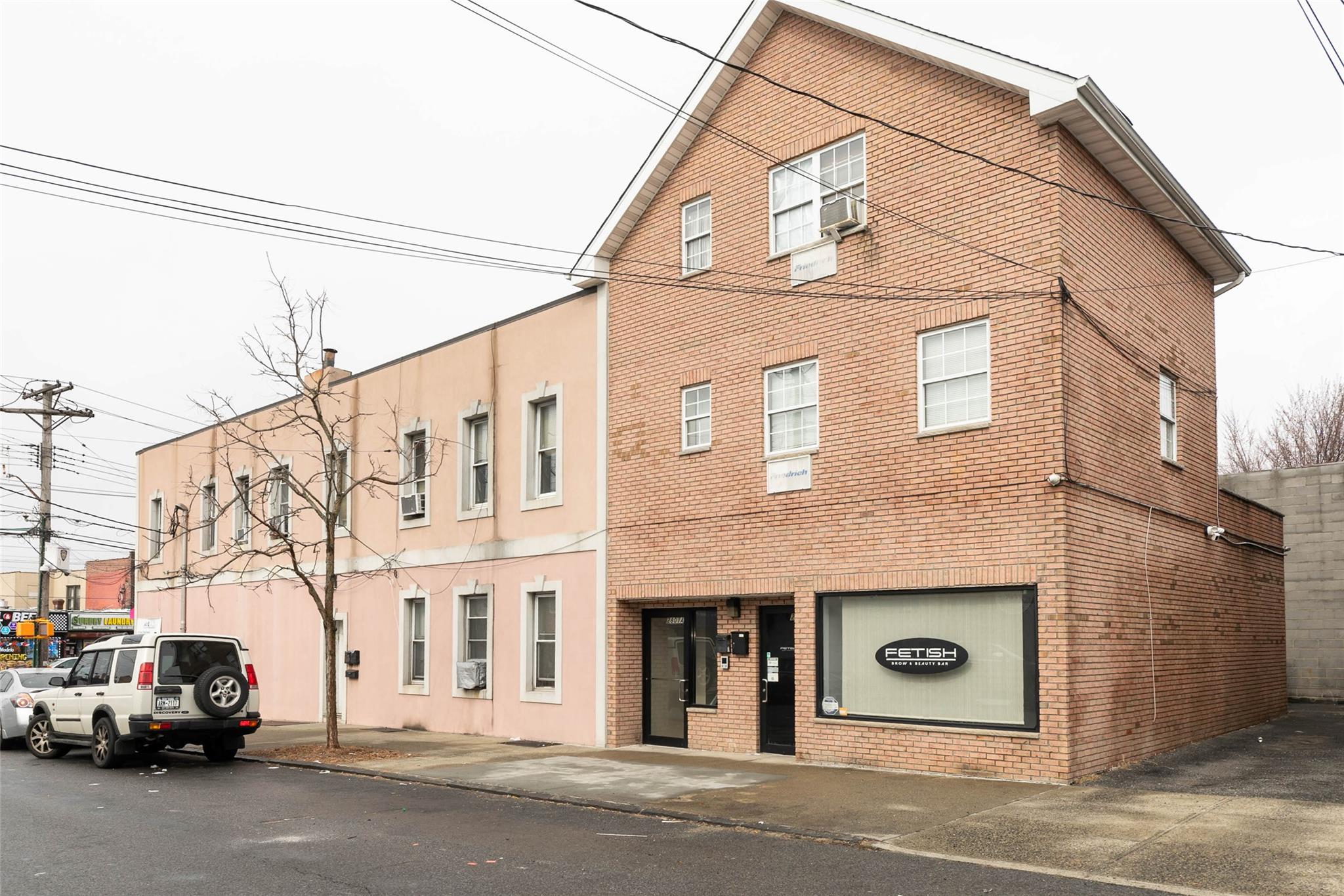 3121 East Tremont Ave
