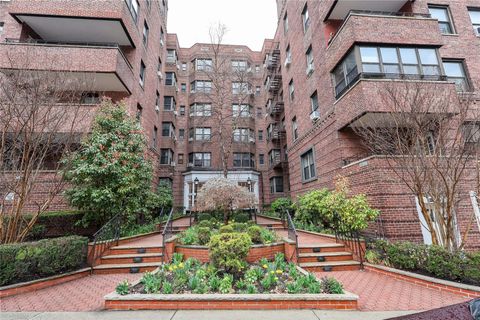 69-40 Yellowstone Boulevard Unit 620, Forest Hills, NY 11375 - MLS#: 847057