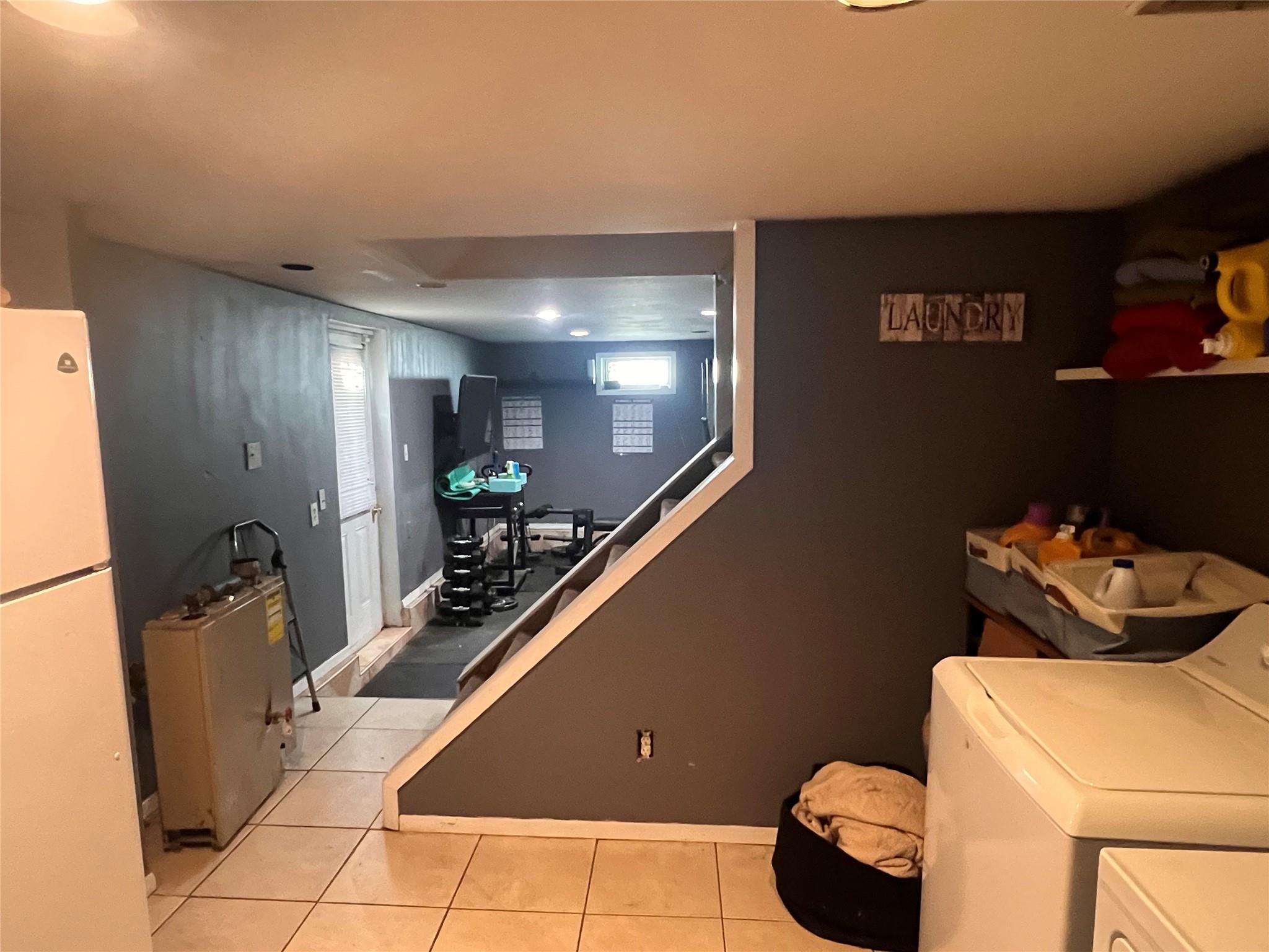 84 Monaco Avenue, Elmont, New York image 21