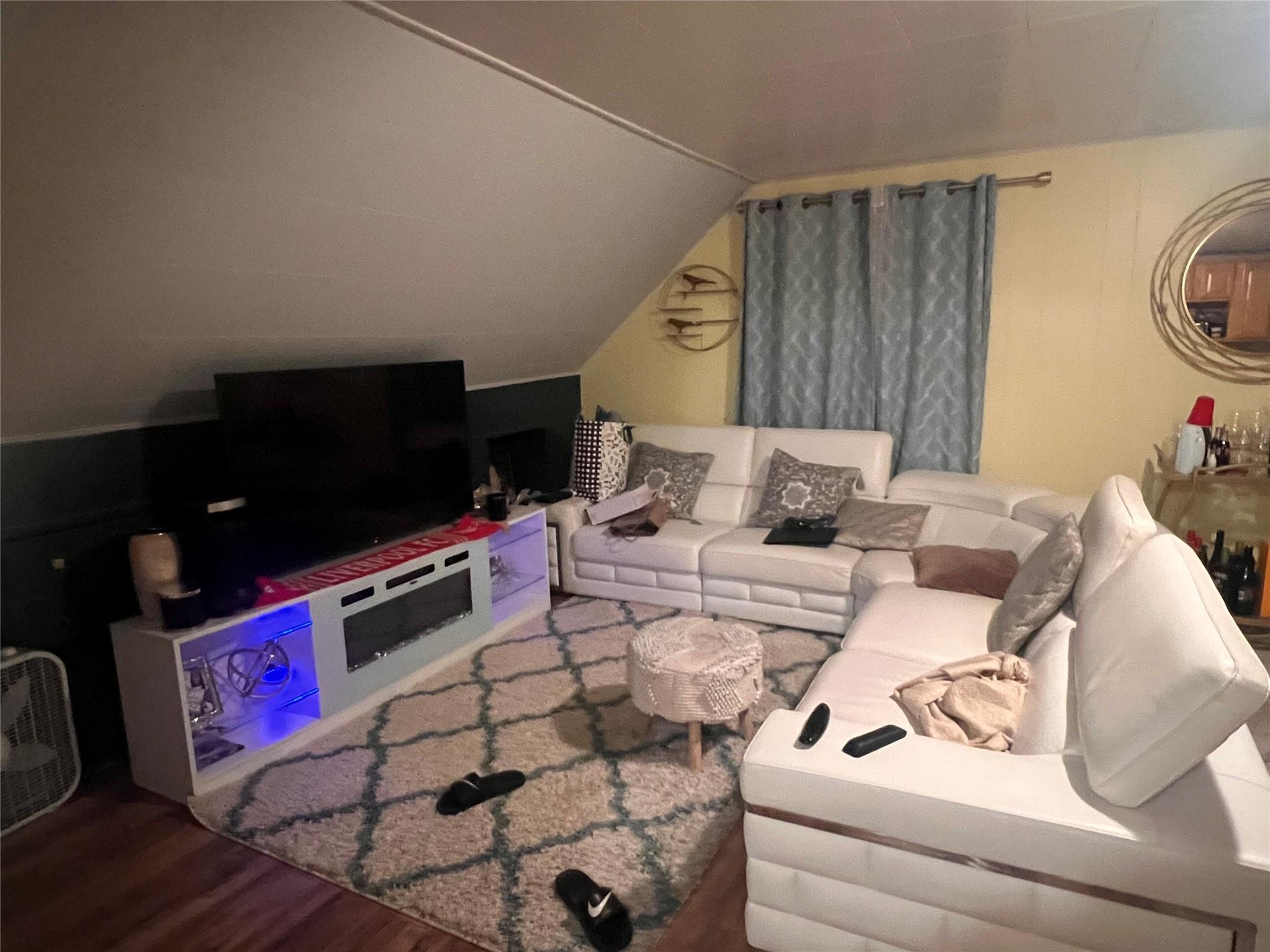 84 Monaco Avenue, Elmont, New York image 26