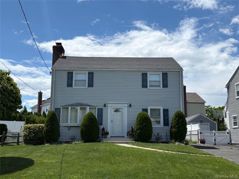 Homes For Sale - 21 Hayes Drive<br/> Westchester County, Eastchester, NY 10709
