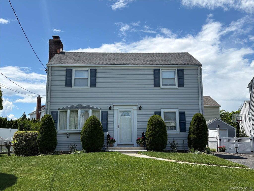 Photo of 21 Hayes Drive, Eastchester, NY 10709 (MLS # 1005205)