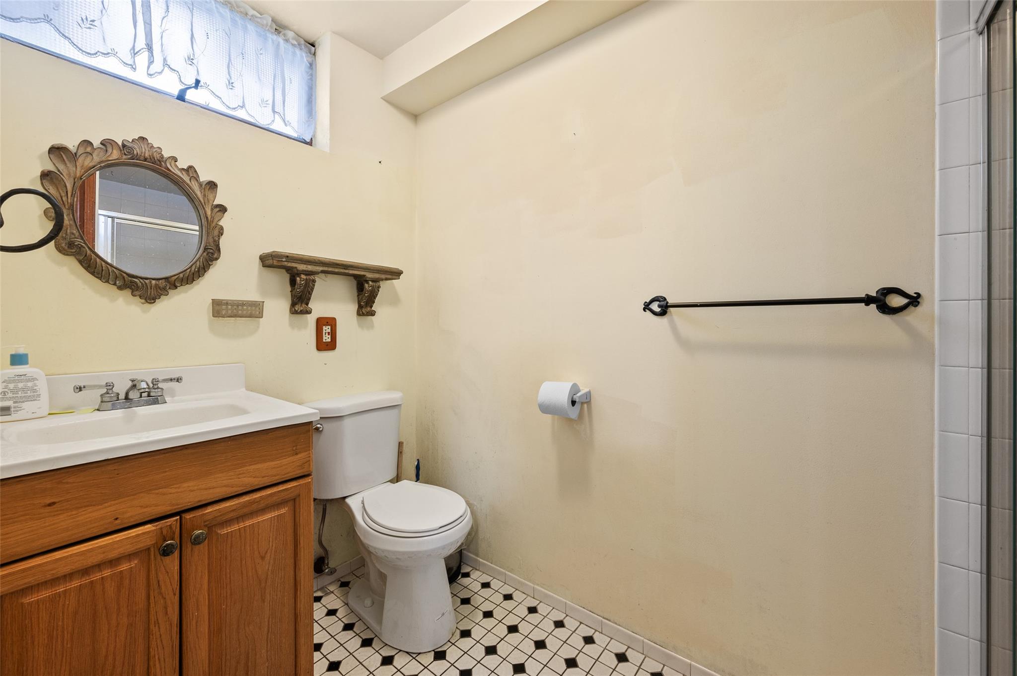 82-42 62nd Avenue, Middle Village, New York image 24