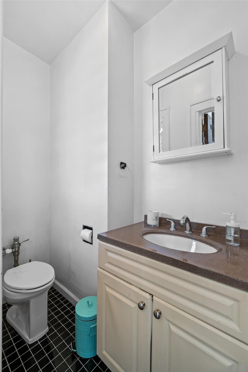 82-42 62nd Avenue, Middle Village, New York image 14