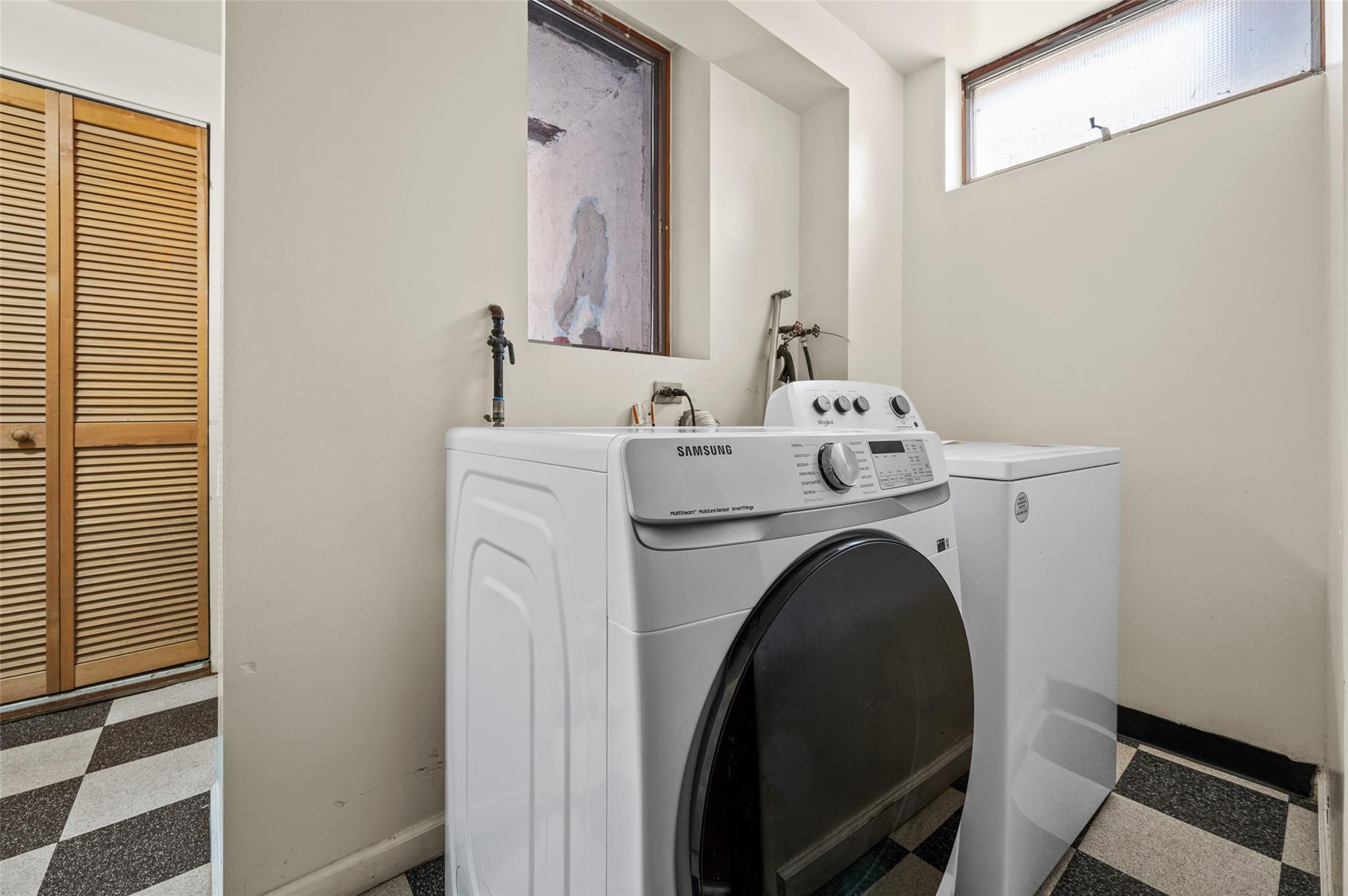 82-42 62nd Avenue, Middle Village, New York image 26