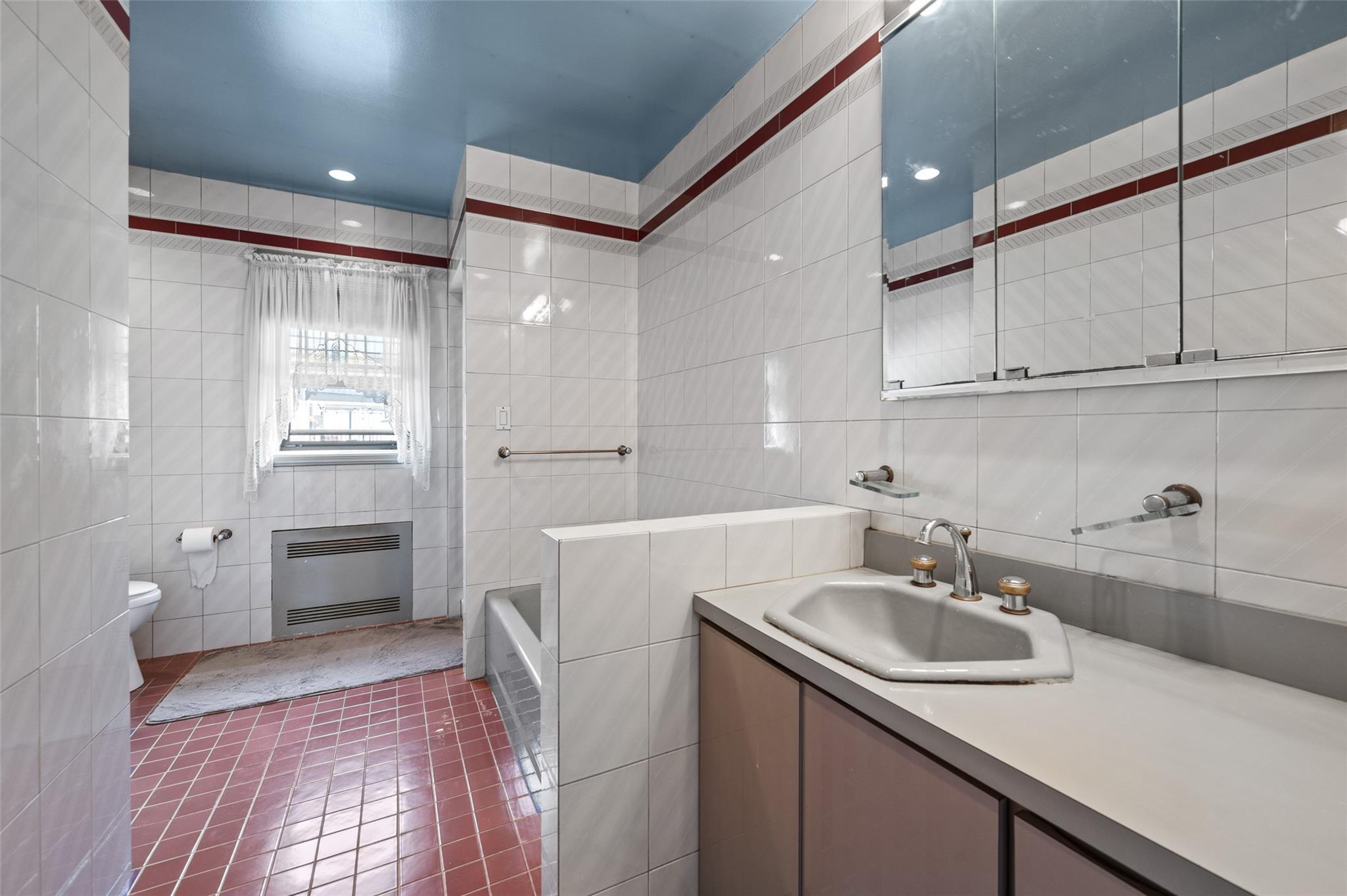 82-42 62nd Avenue, Middle Village, New York image 17
