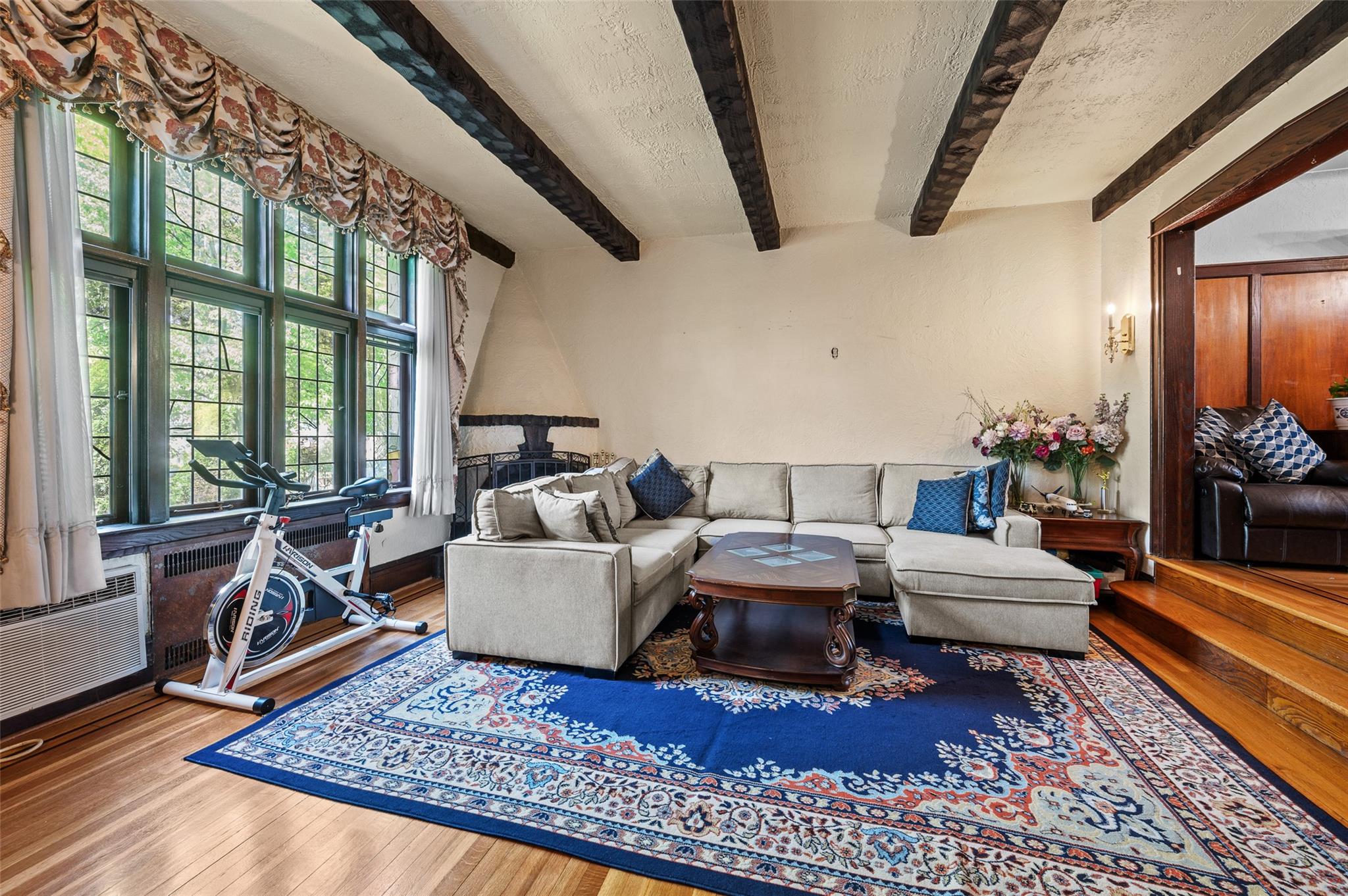 82-42 62nd Avenue, Middle Village, New York image 4