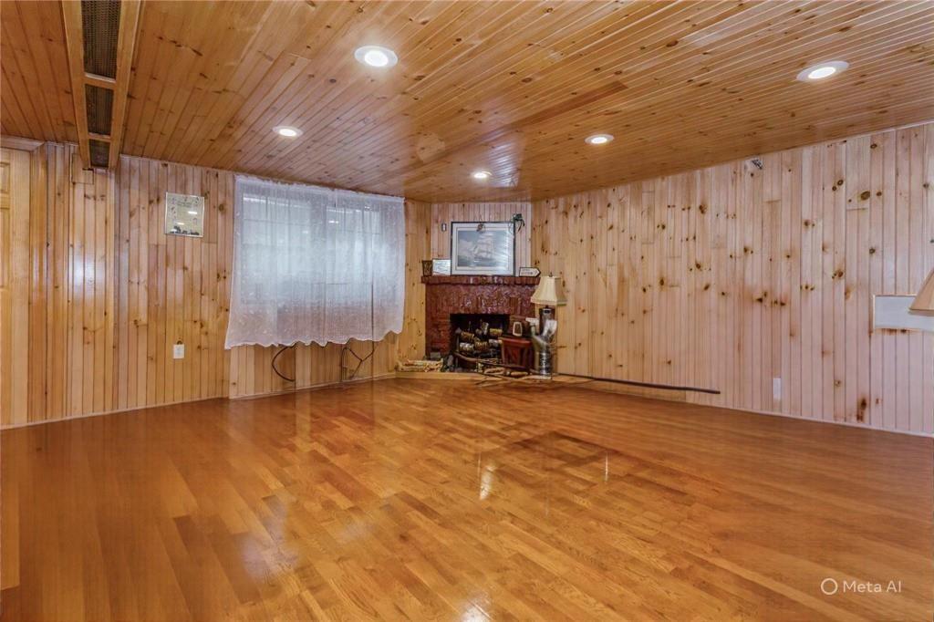 82-42 62nd Avenue, Middle Village, New York image 28