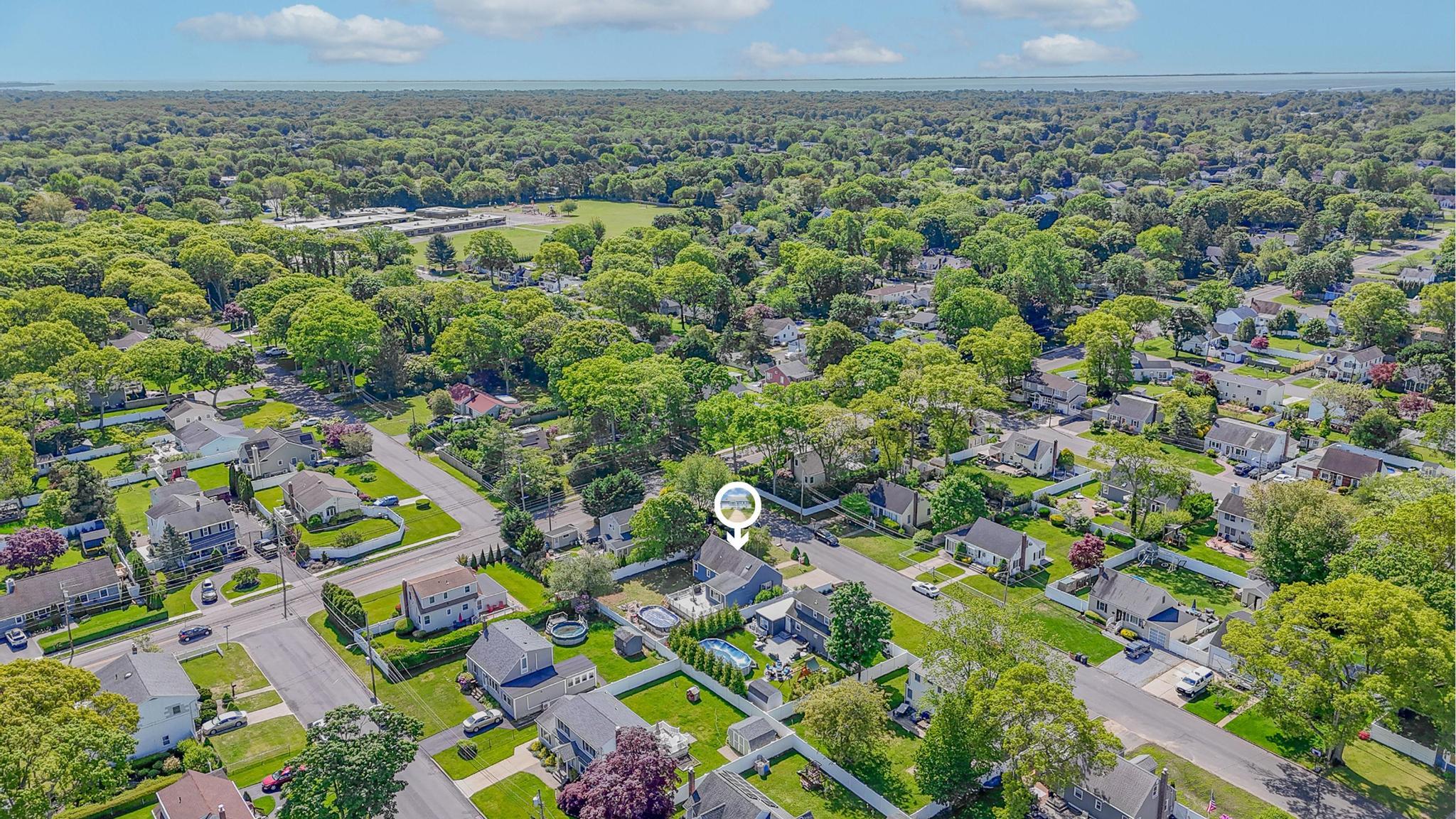 27 Elaine Dr, Sayville, New York image 24