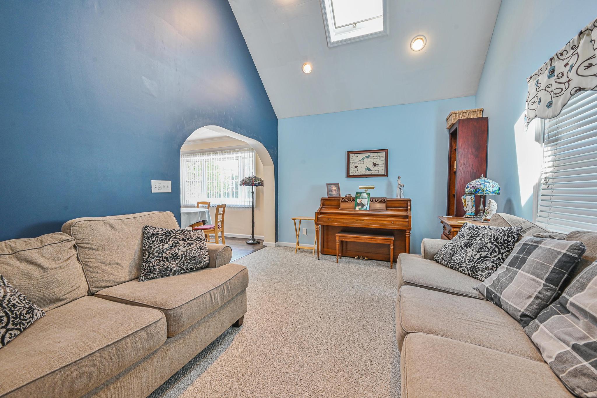 27 Elaine Dr, Sayville, New York image 5