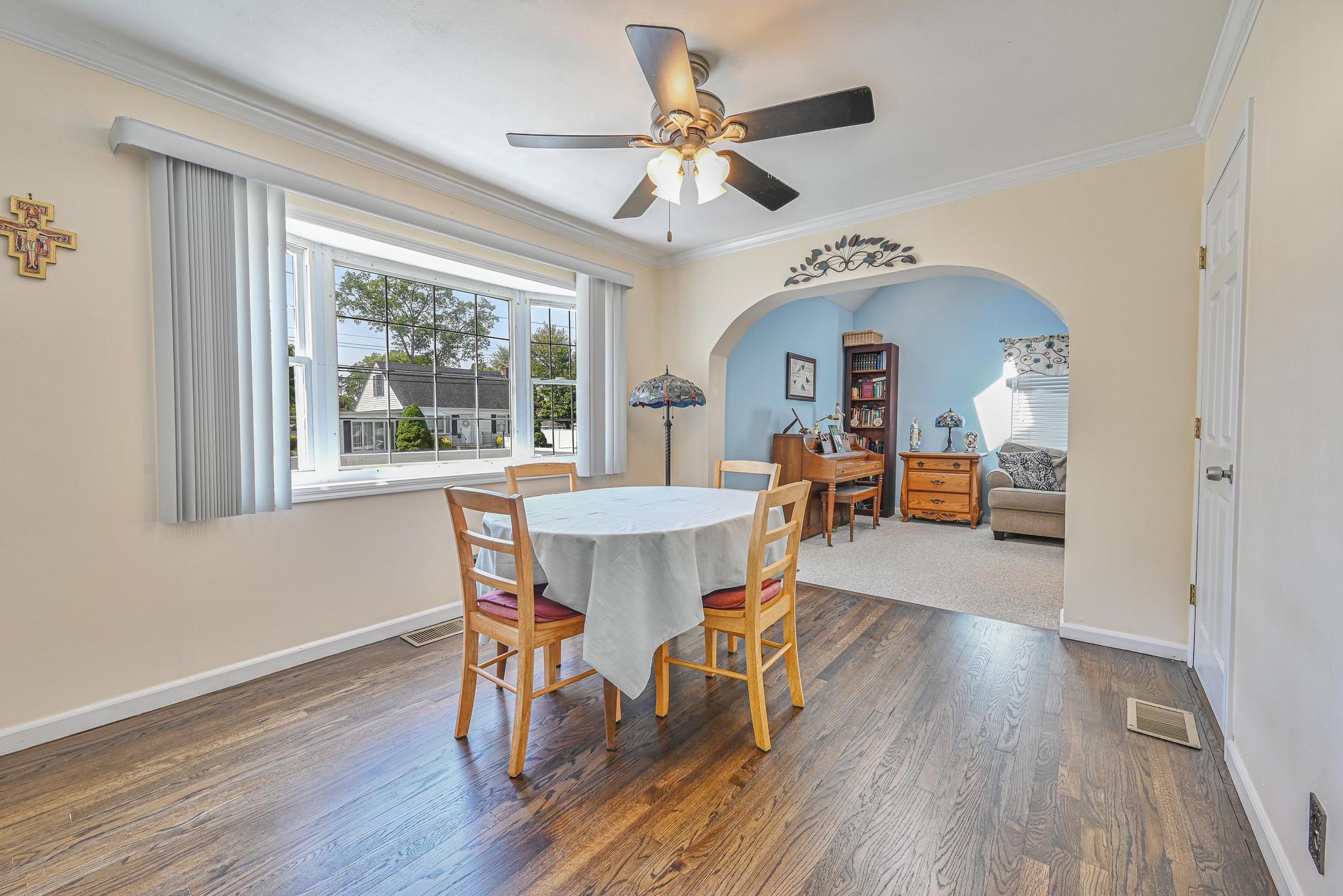 27 Elaine Dr, Sayville, New York image 7