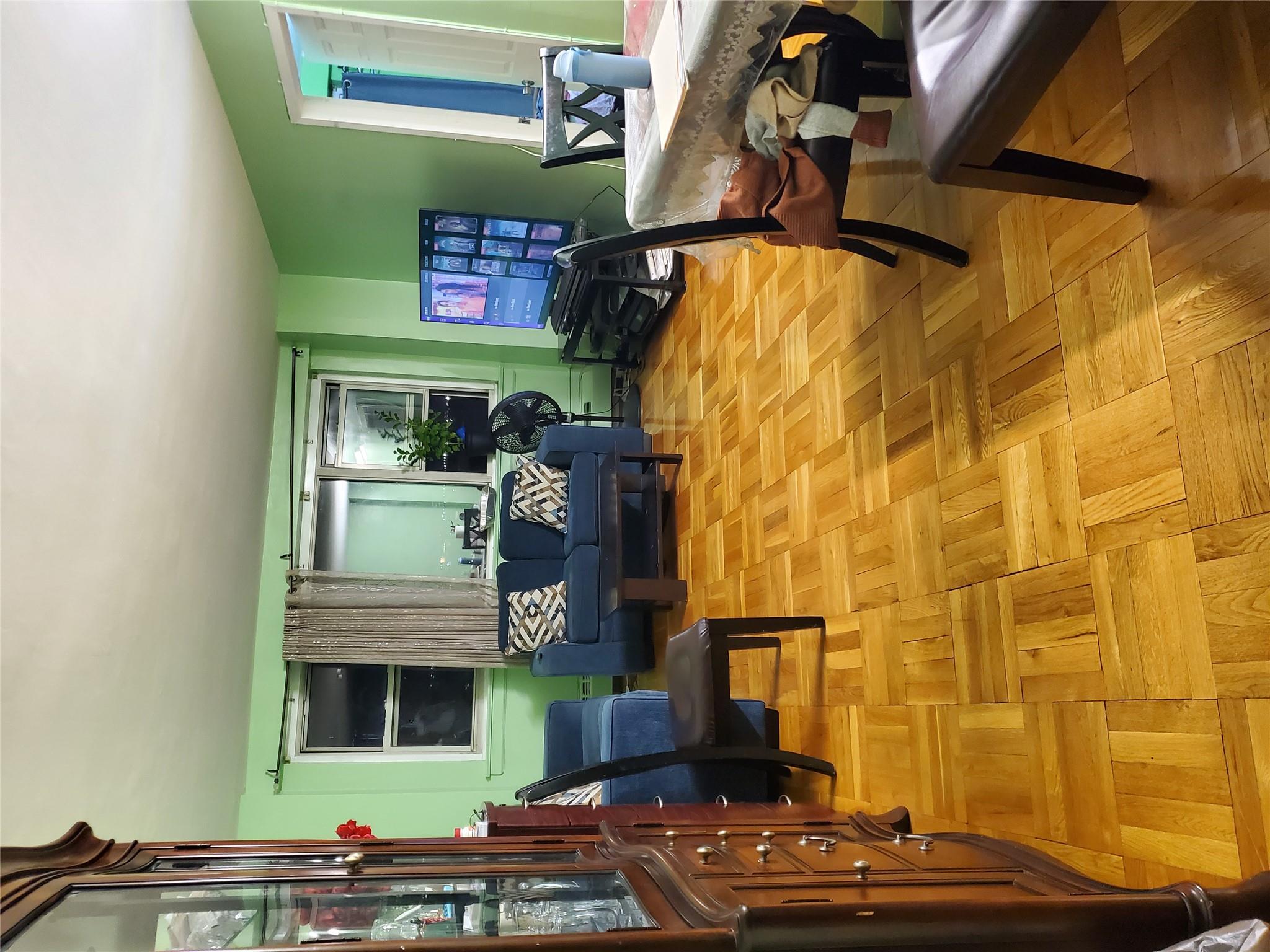170 Street 10-M, Jamaica, Queens, NY - 1 Bedrooms  
1 Bathrooms  
5 Rooms - 