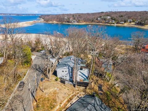 315 McKinley Terrace Centerport NY 11721