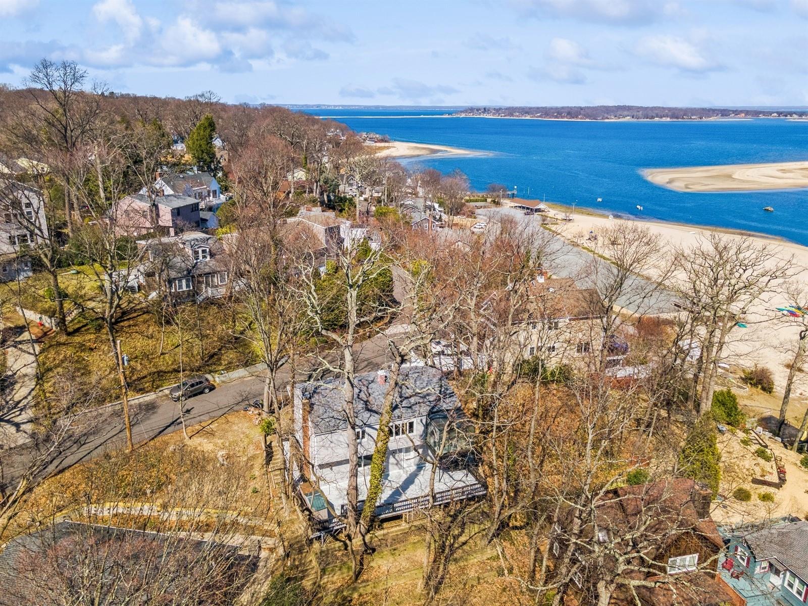 315 Mckinley Terrace, Centerport, New York image 31