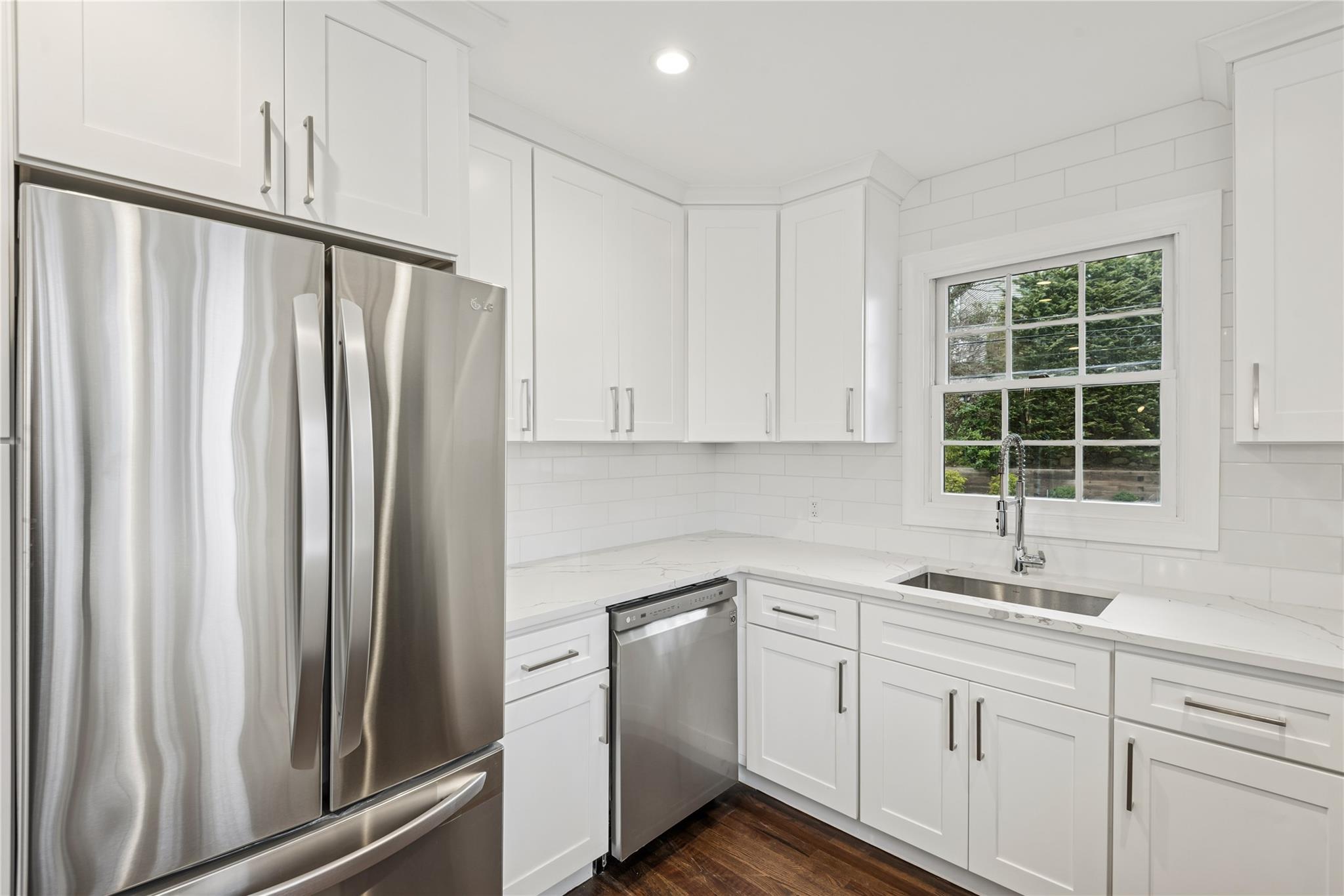 315 Mckinley Terrace, Centerport, New York image 8