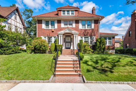 33-47 158 Street Flushing NY 11358