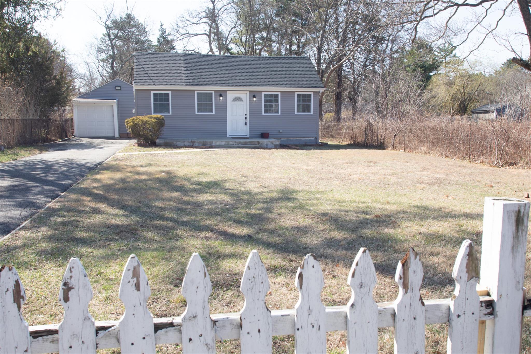 4A E Ralph Avenue, Brentwood, New York image 3