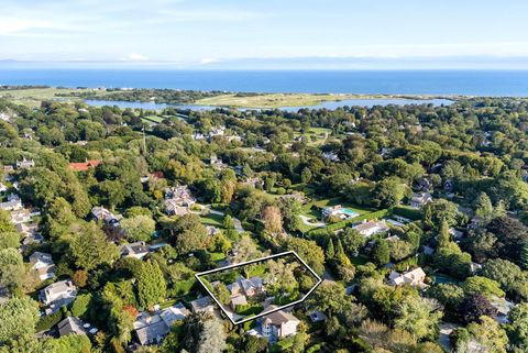 44 Buell Lane East Hampton NY 11937
