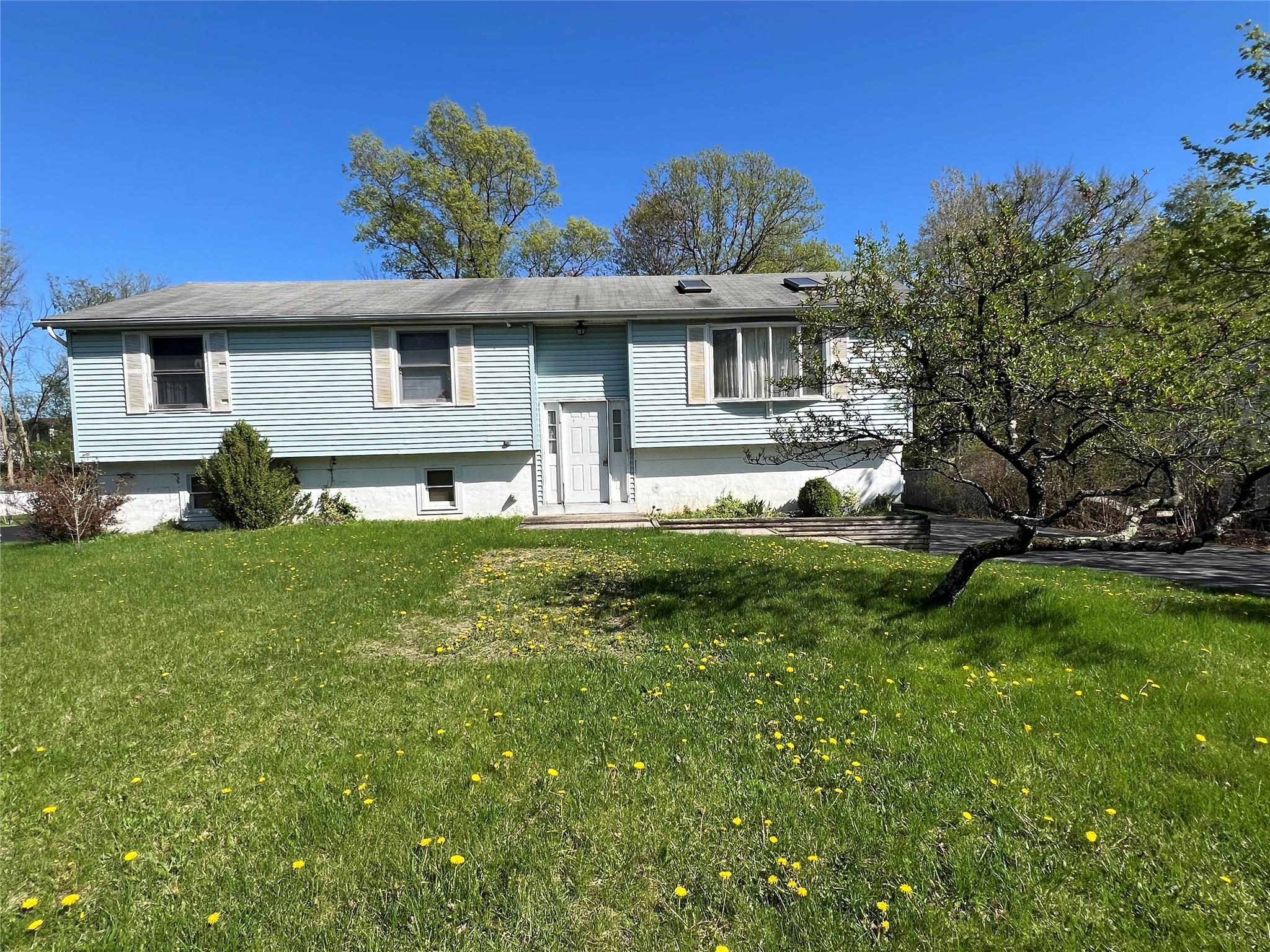 11 Keats Road, Middletown, New York image 1