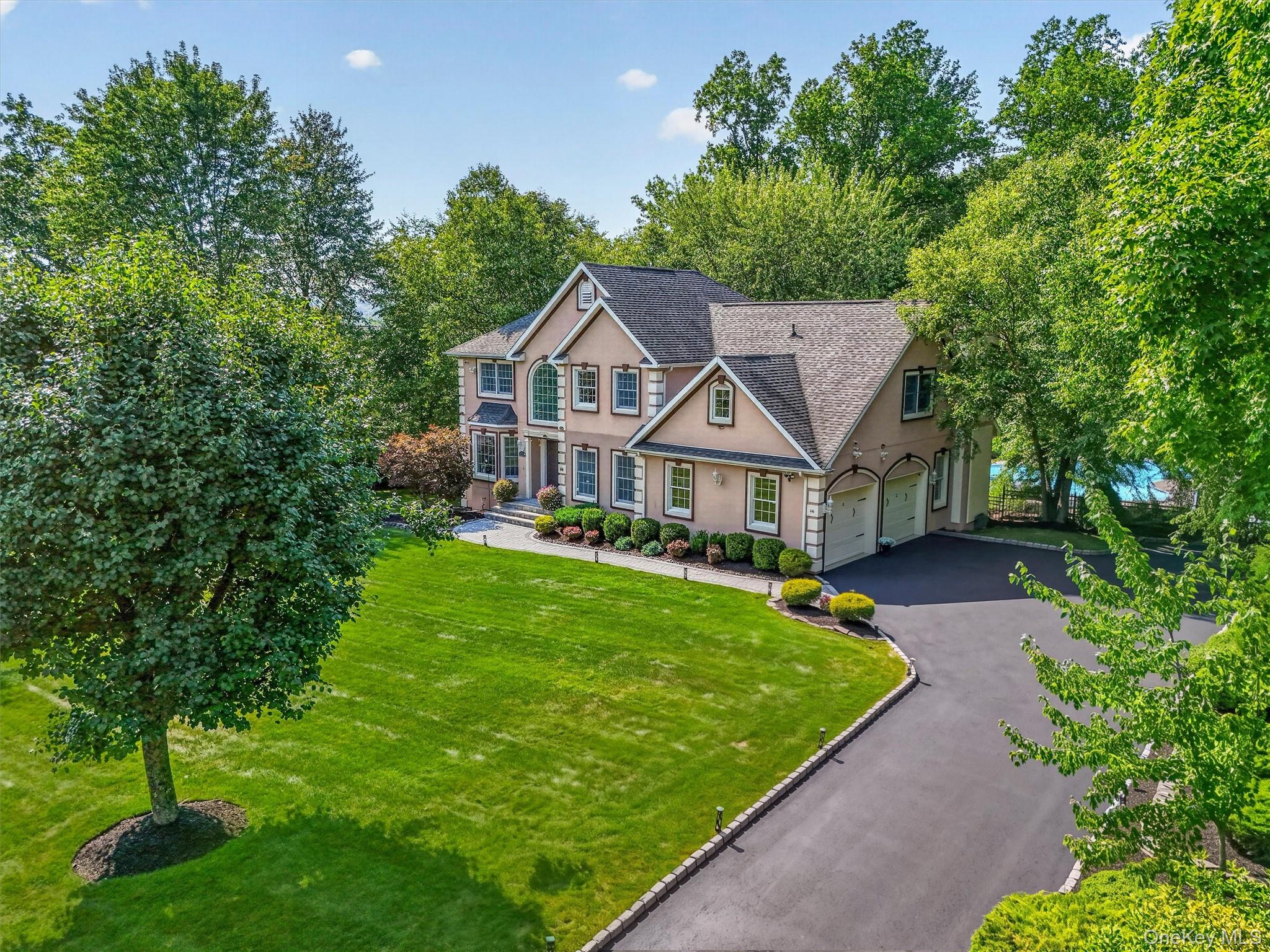 44 Greenwich Avenue