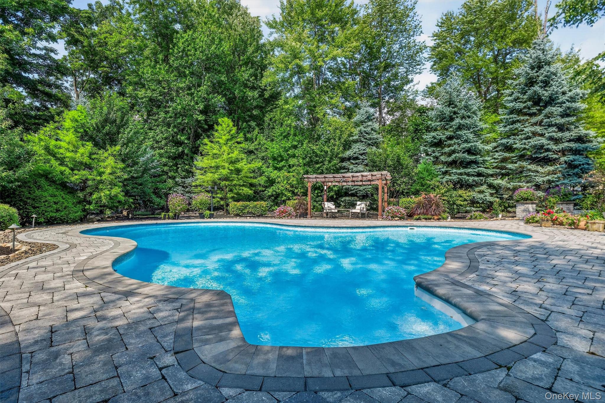 44 Greenwich Avenue
