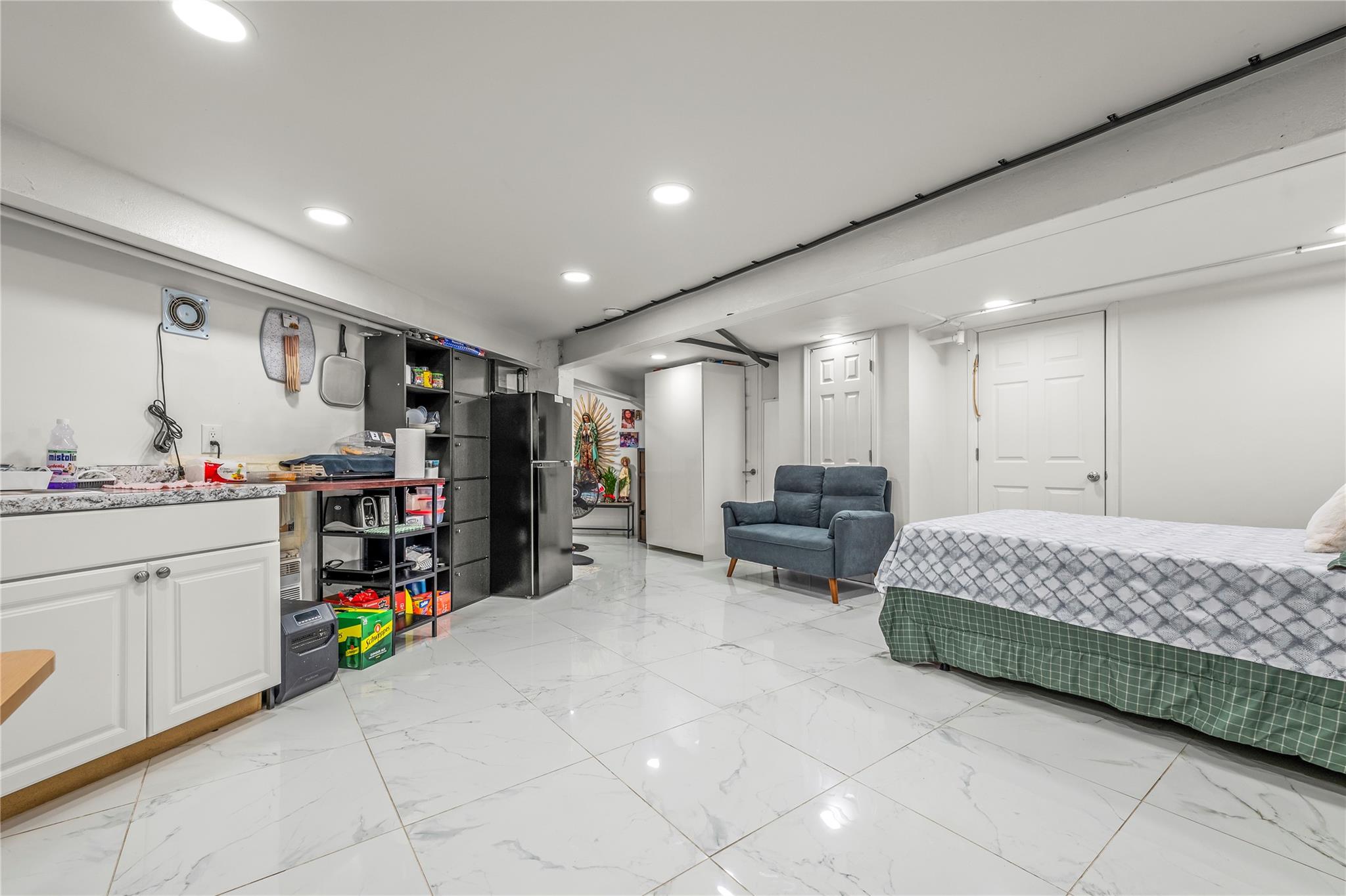 61-29 Cooper Ave Ave, Ridgewood, New York image 23