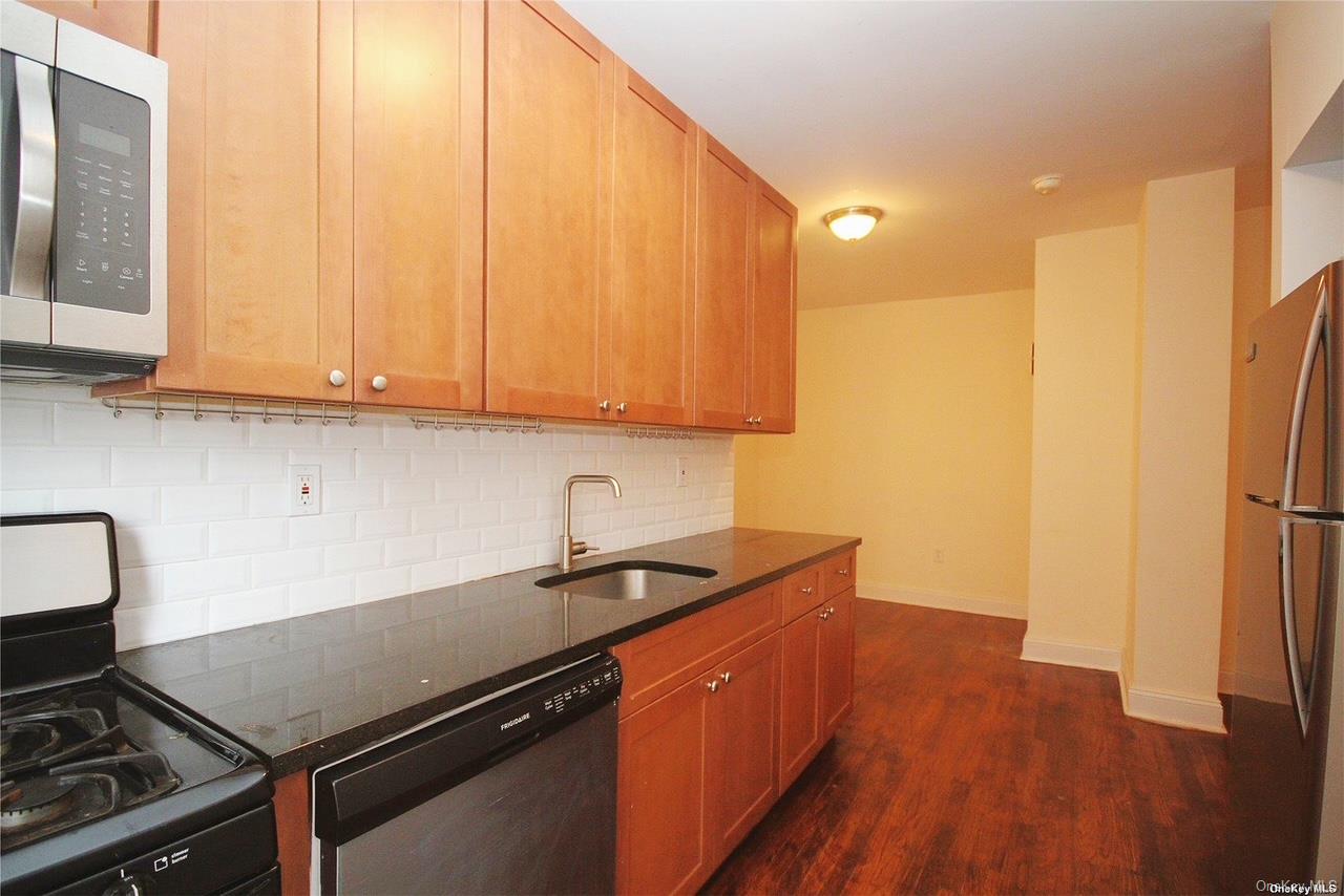 85 Mckinley Avenue #A3-7, White Plains, New York image 2