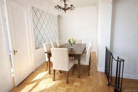 72-15 37th Avenue 3H Jackson Heights NY 11372