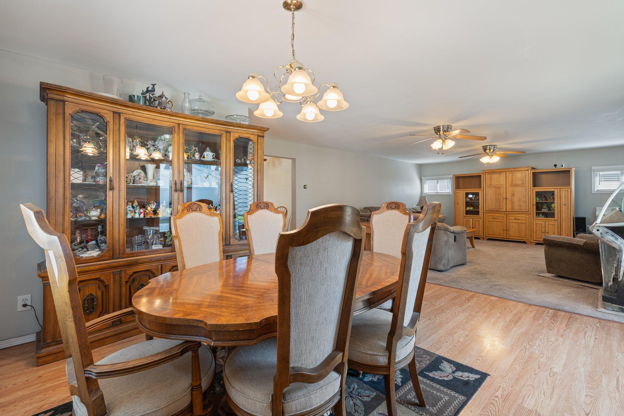 40 Pine Lane, Valley Stream, New York image 8