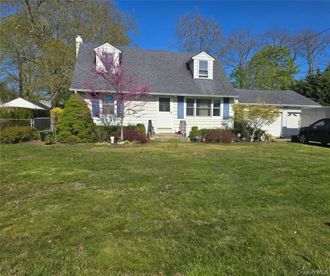 Homes For Sale - 25 Newins Street<br/> Center Moriches, NY 11934