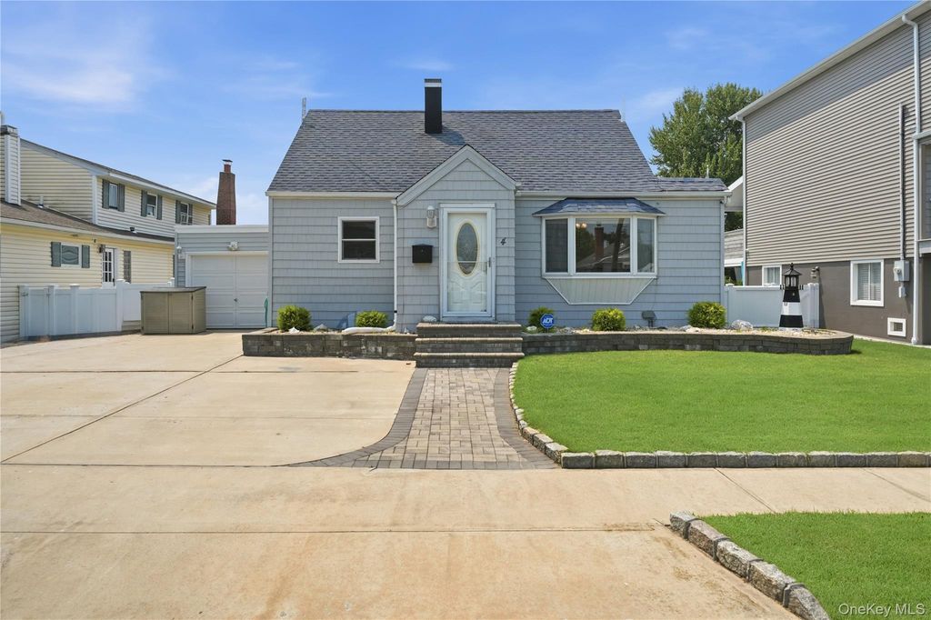 Photo of 4 Flint Road, Amity Harbor, NY 11701 (MLS # 1027505)