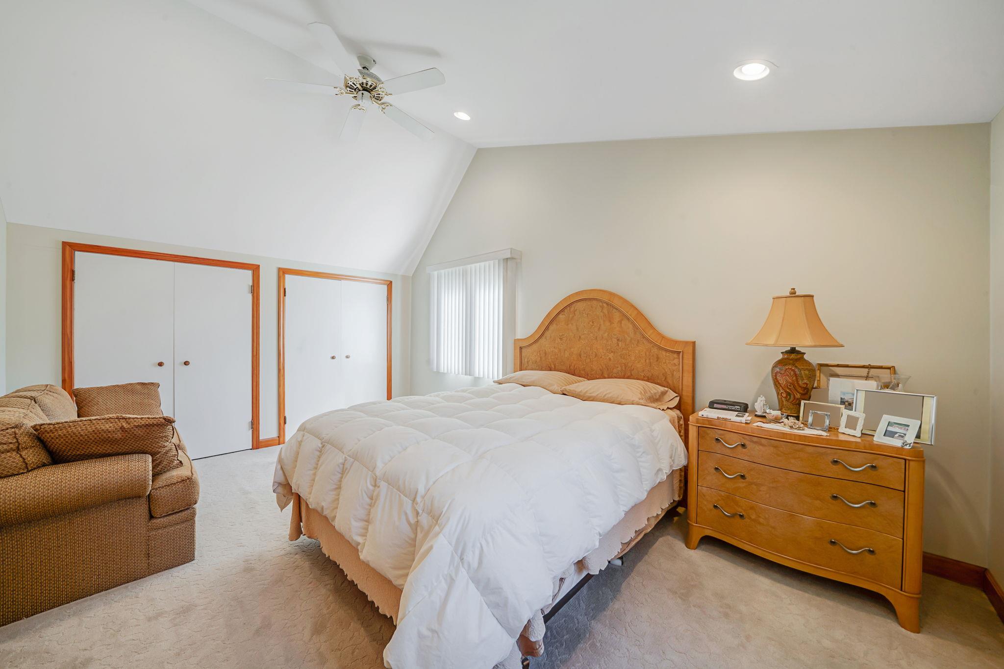 4 Lakeside Drive, Middle Island, New York image 19