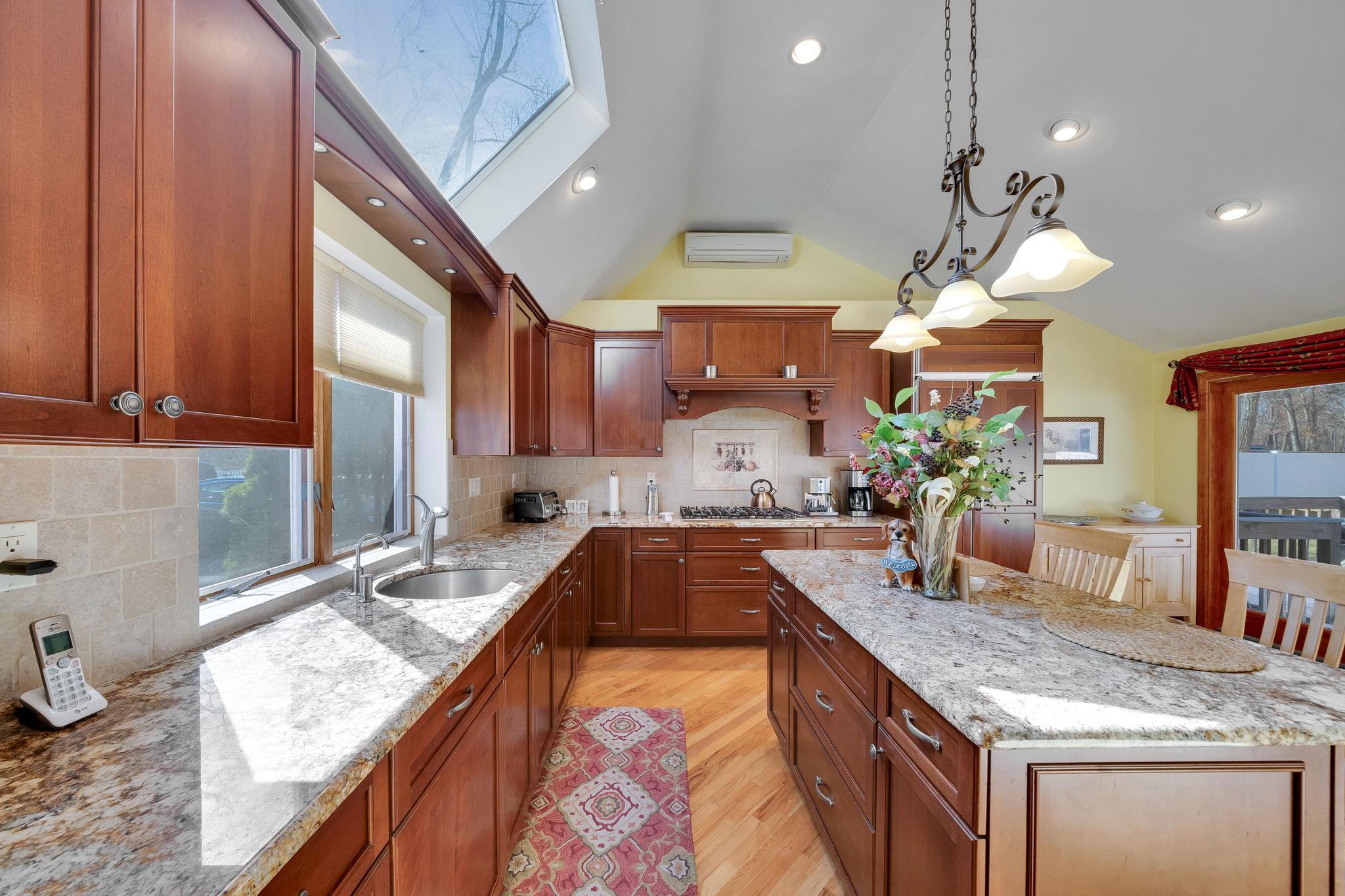 4 Lakeside Drive, Middle Island, New York image 12