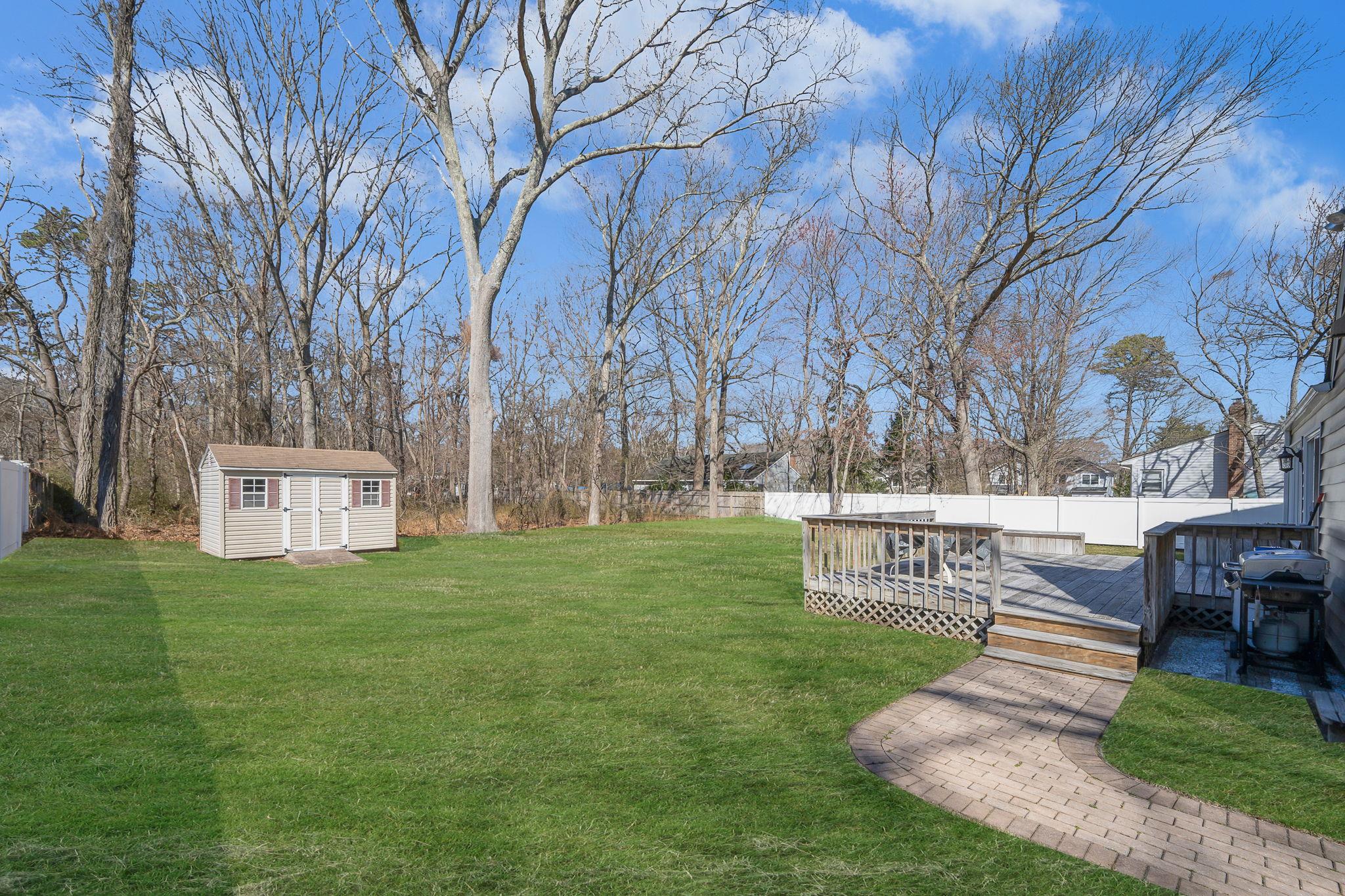 4 Lakeside Drive, Middle Island, New York image 34