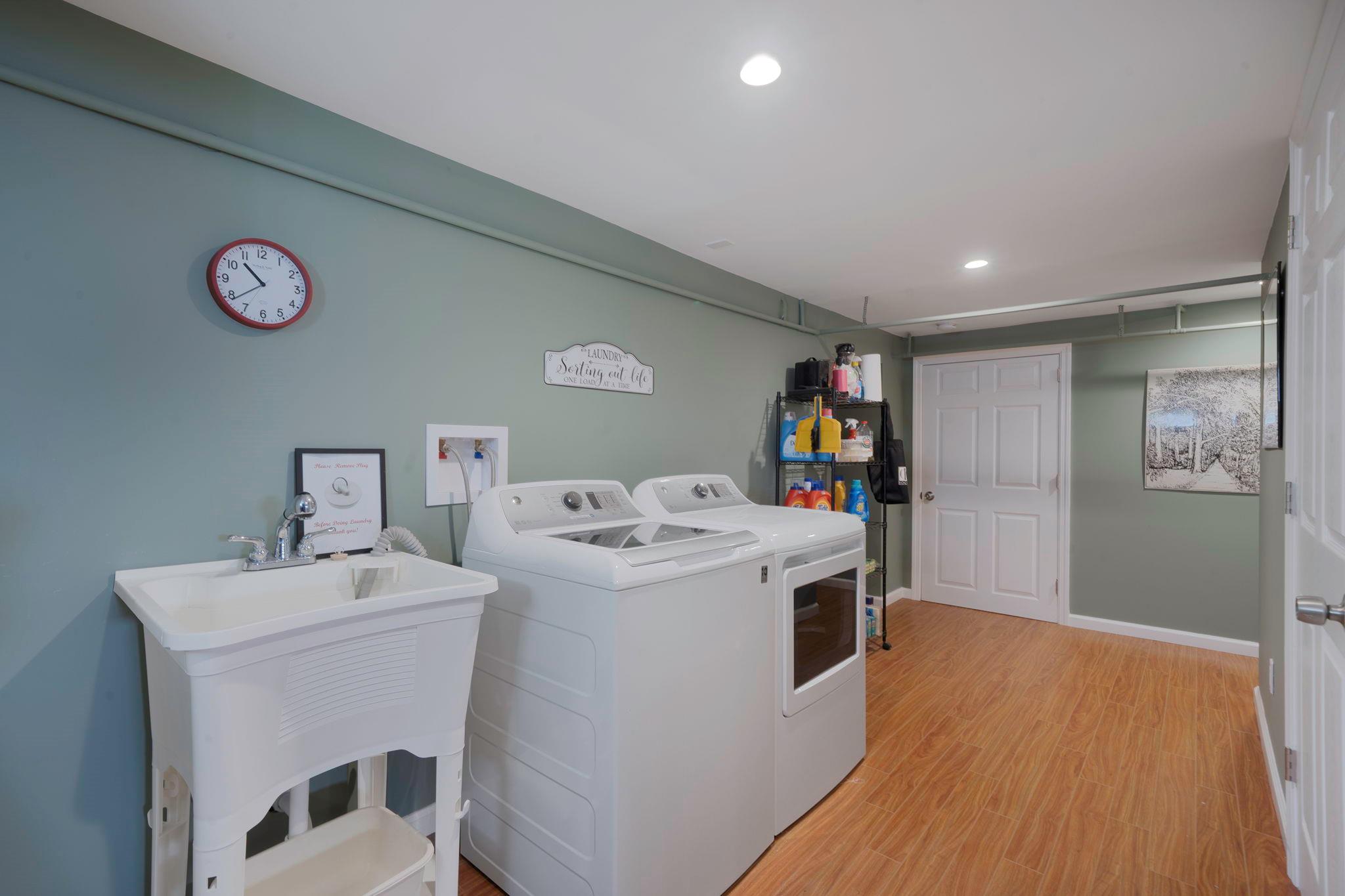4 Lakeside Drive, Middle Island, New York image 25