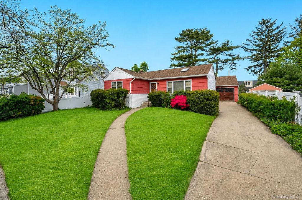 Photo of 529 Liberty Street, Uniondale, NY 11553 (MLS # 994306)