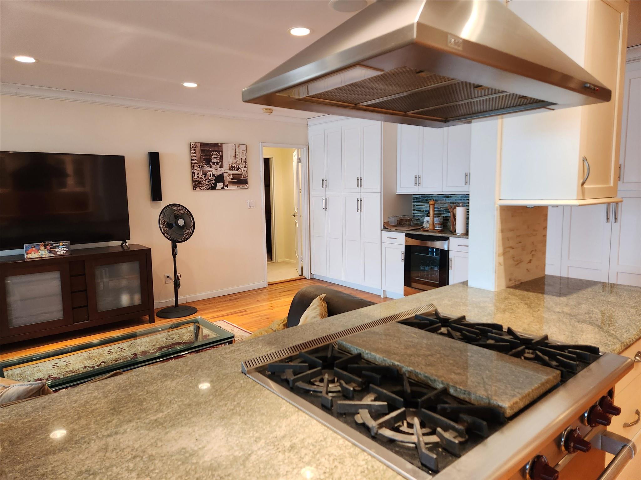 750 N Shore Road #4B, Long Beach, New York image 8
