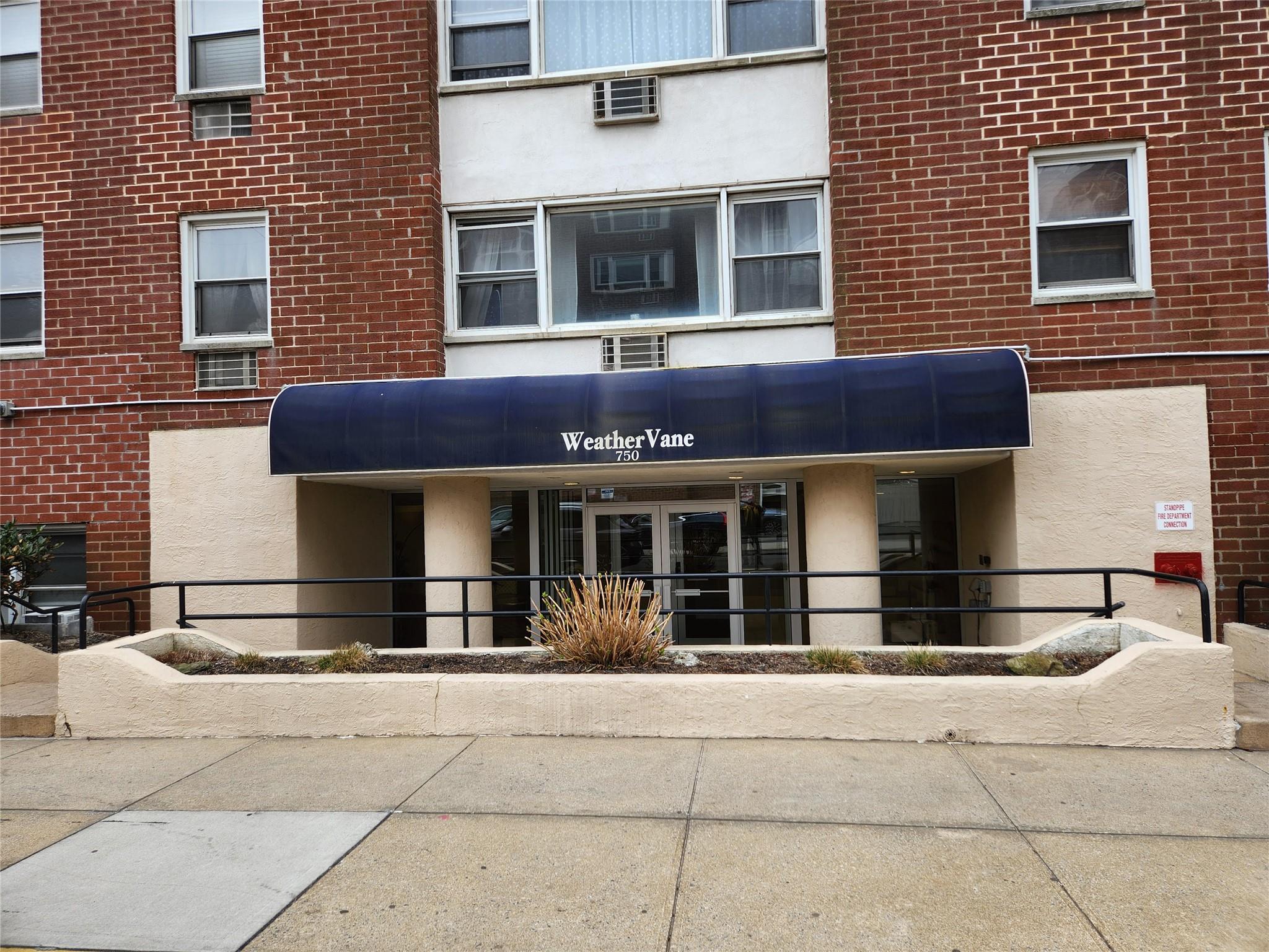 750 N Shore Road #4B, Long Beach, New York image 1