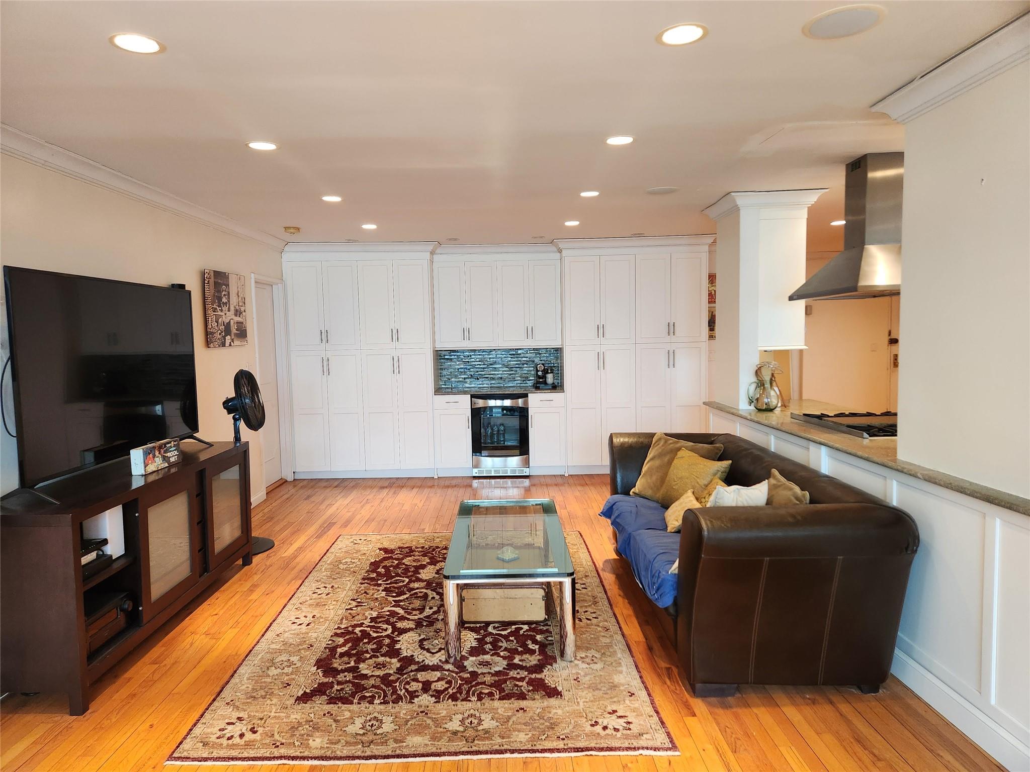 750 N Shore Road #4B, Long Beach, New York image 10