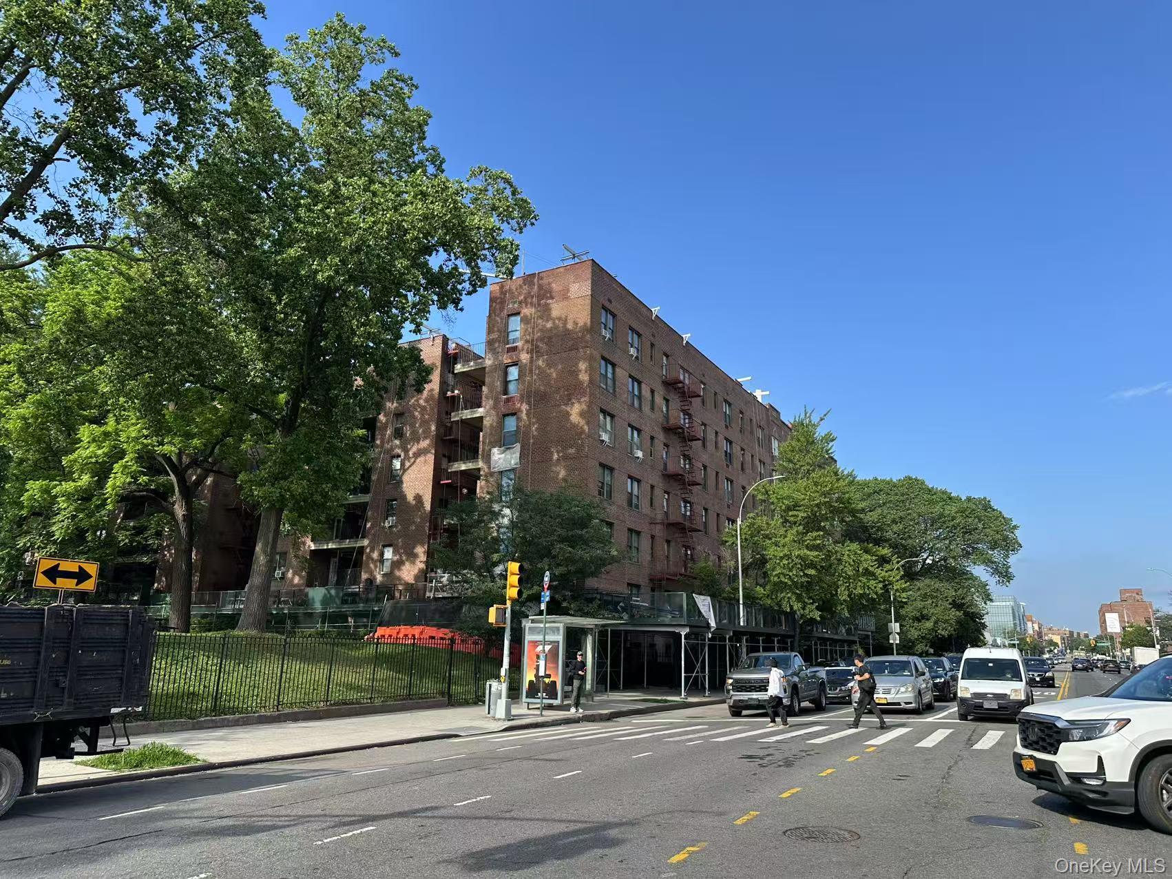 141-05 Northern Boulevard 7G