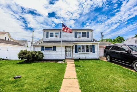Homes For Sale - 4236 Clarissa Road<br/> Bethpage, NY 11714