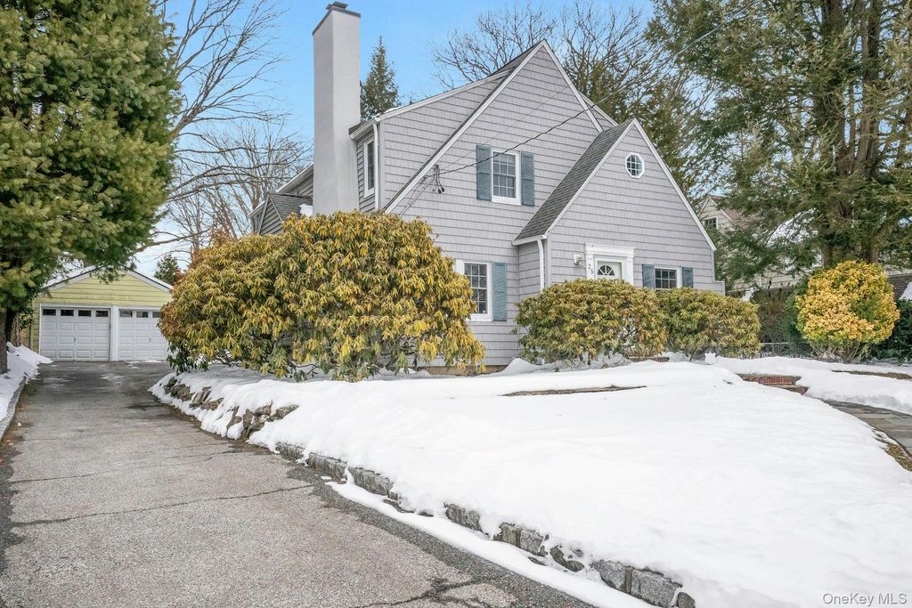 Photo of 25 Maple Road, Briarcliff Manor, NY 10510 (MLS # 944841)